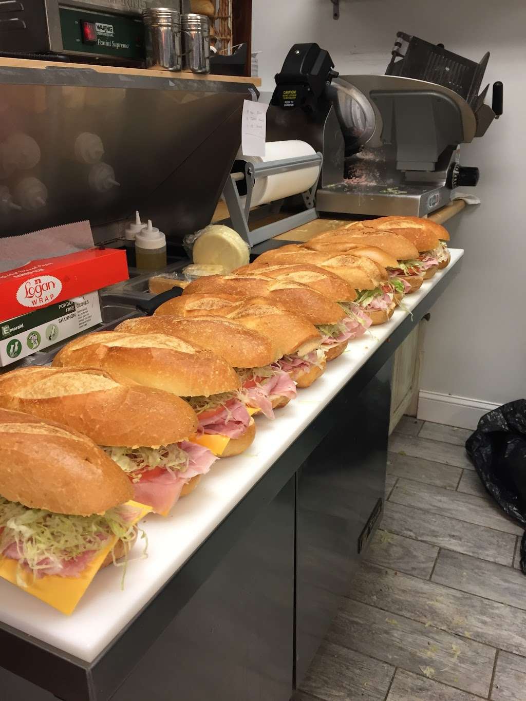 A&B Bagel, Deli and Grill | 1206 Sussex Turnpike, Heritage Plaza, Randolph, NJ 07869 | Phone: (973) 933-2992