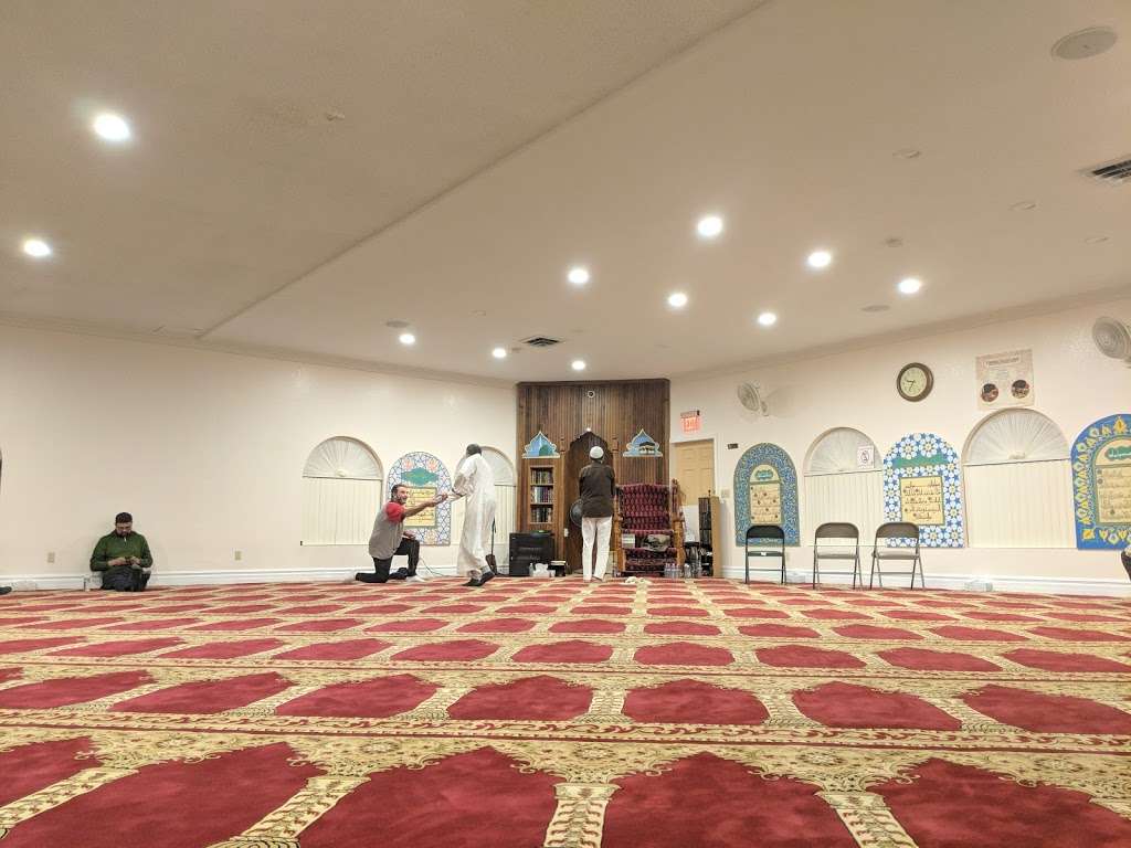 Masjid al-Jamie | 373 Alta Vista Dr, South San Francisco, CA 94080, USA | Phone: (650) 871-7183