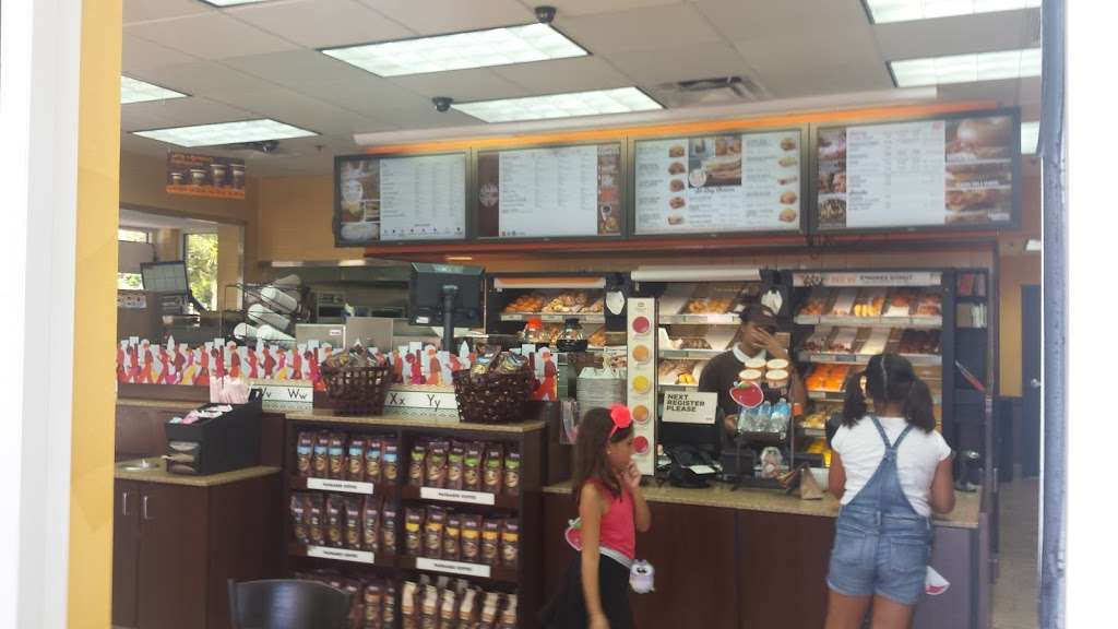 Dunkin | 17720 Pines Blvd, Pembroke Pines, FL 33029, USA | Phone: (954) 431-6979