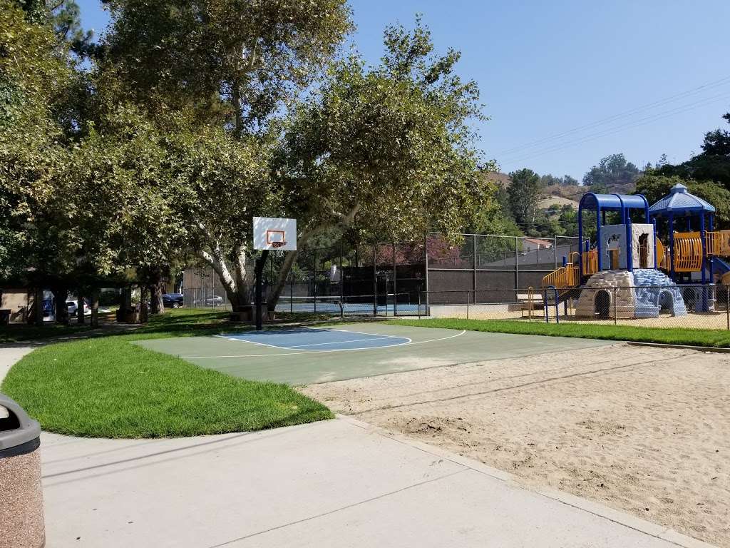 Glenoaks Park | 2531 E Glenoaks Blvd, Glendale, CA 91206, USA