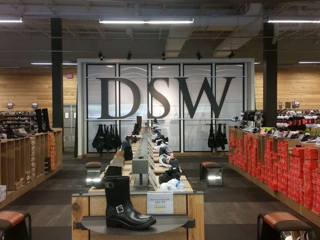 DSW Designer Shoe Warehouse | 113 Mill Plain Rd, Danbury, CT 06811 | Phone: (203) 794-0074