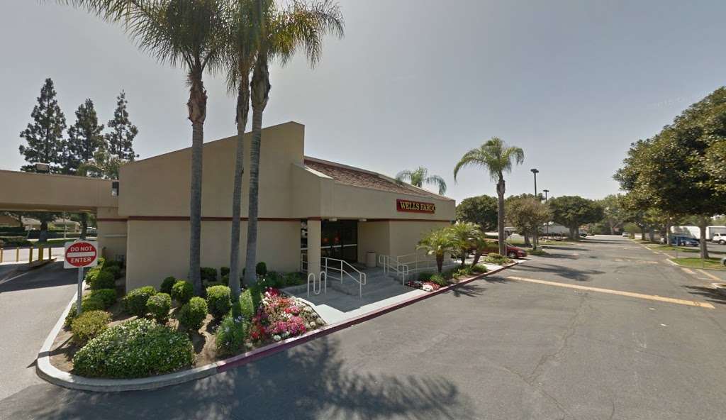 Wells Fargo Bank | 2500 S Grove Ave, Ontario, CA 91761 | Phone: (909) 947-6900