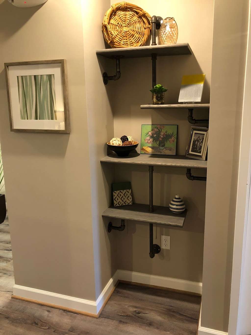 Finding Solutions Counseling Centers | 44081 Pipeline Plaza #320, Ashburn, VA 20147, USA | Phone: (888) 726-9580