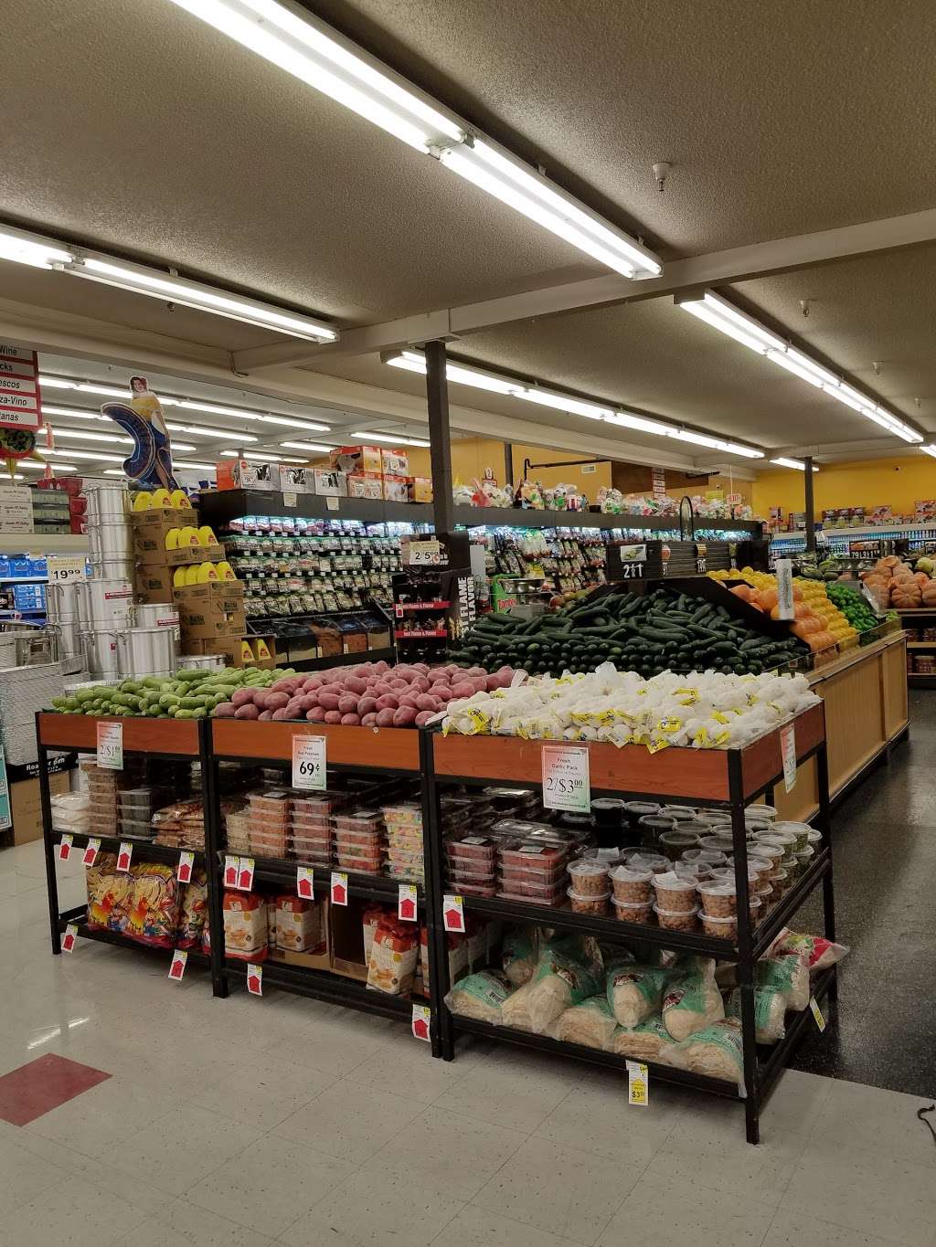 Marketon Supermarket | 840 N Decatur Blvd, Las Vegas, NV 89107, USA | Phone: (702) 870-8300