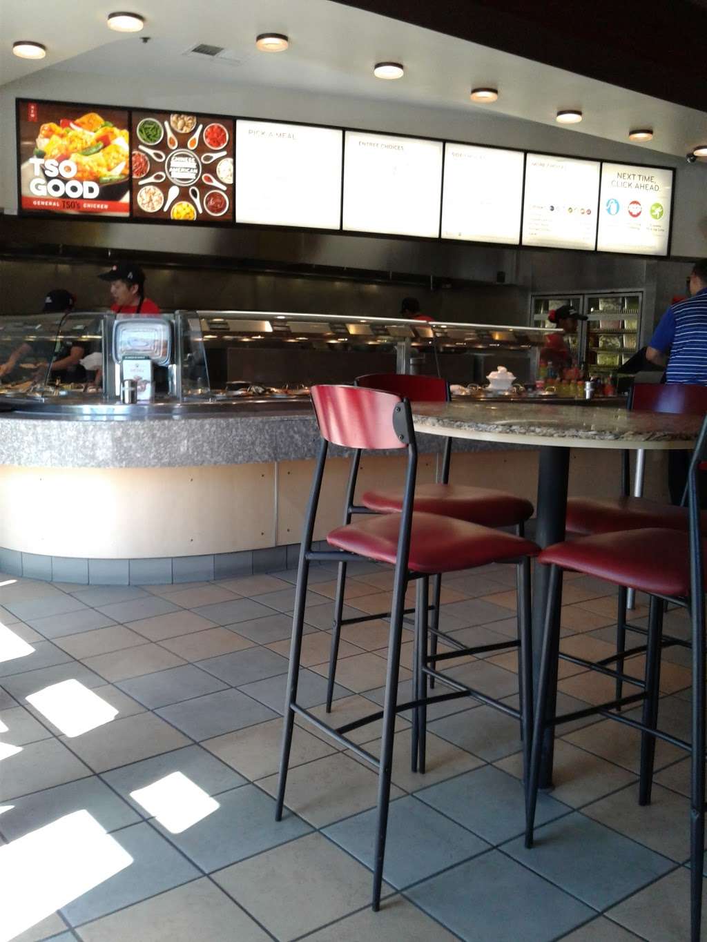 Panda Express | 28162 Newhall Ranch Rd, Santa Clarita, CA 91350, USA | Phone: (661) 702-0279