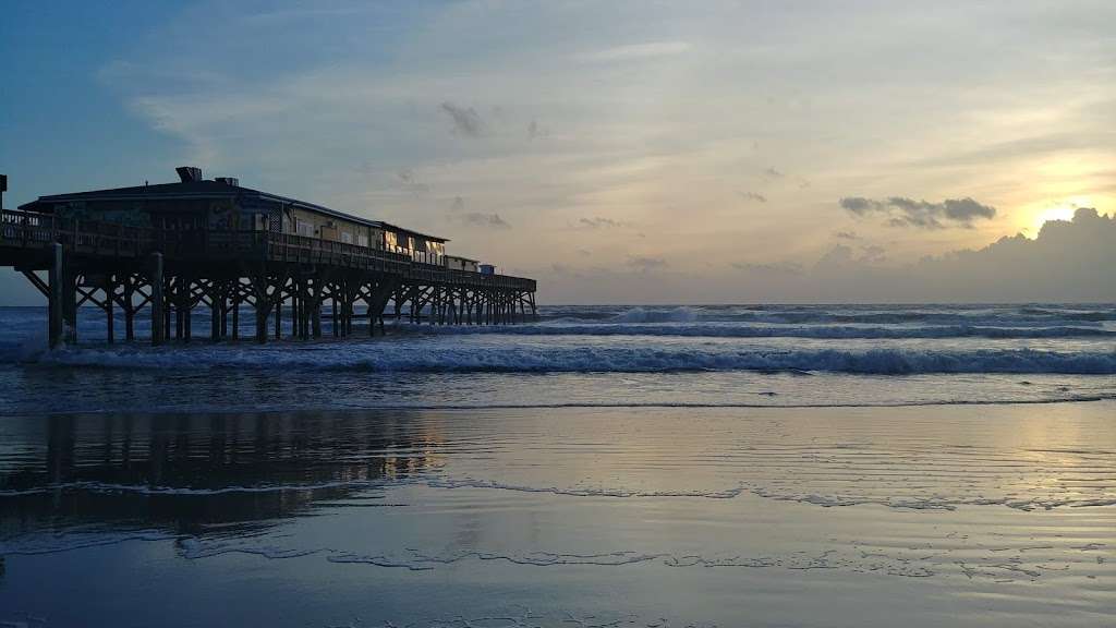 Sunglow Fishing Pier | 3701 S Atlantic Ave, Daytona Beach, FL 32118, USA | Phone: (386) 756-4219