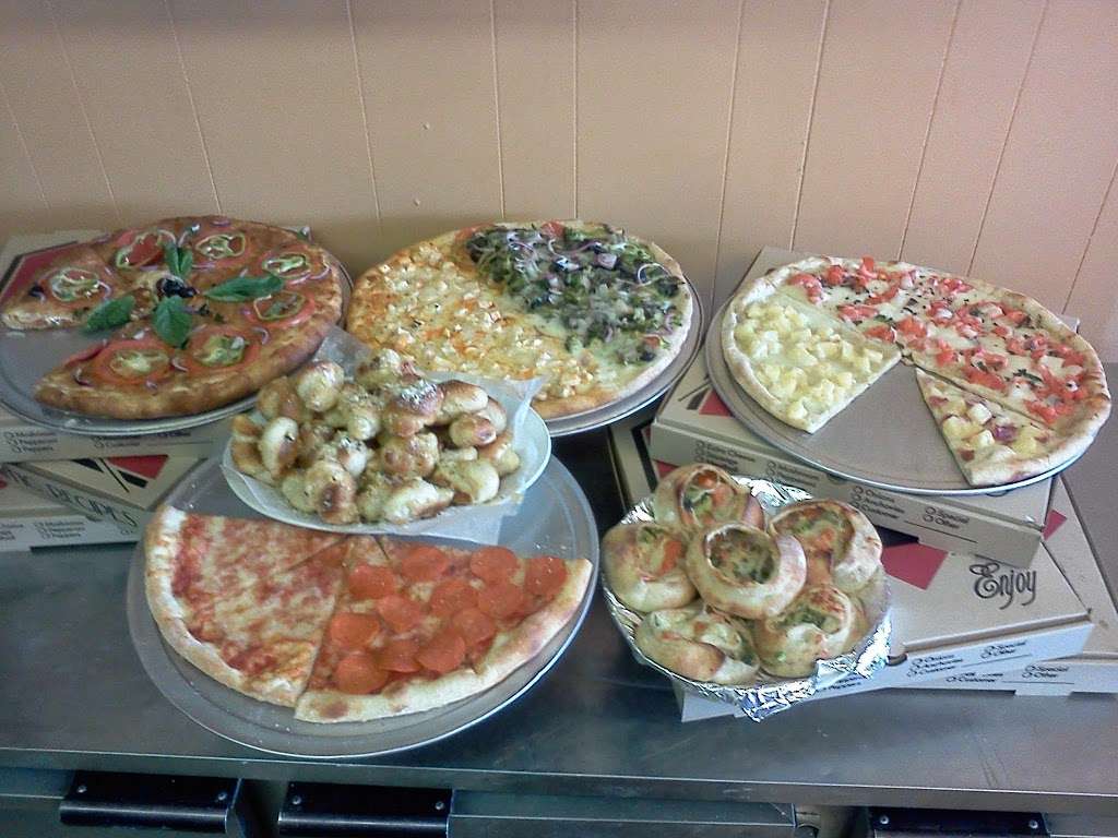 Giofanos Pizzeria | 1353 Blackwood Clementon Rd, Clementon, NJ 08021, USA | Phone: (856) 566-5727