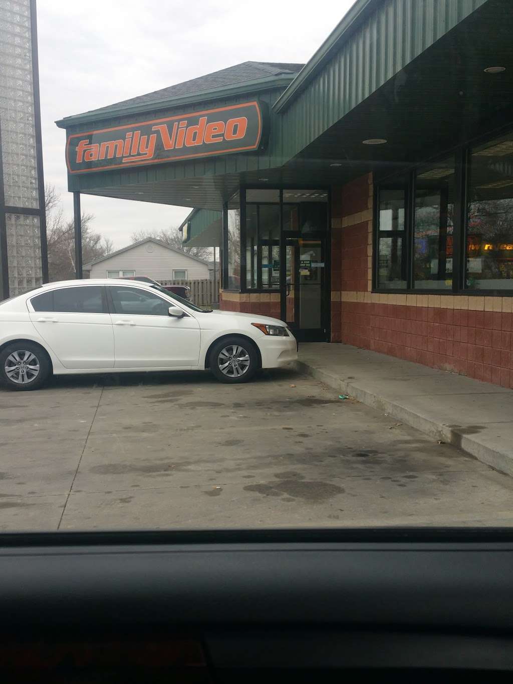 Family Video | 1700 10th Ave, Leavenworth, KS 66048 | Phone: (913) 680-1128