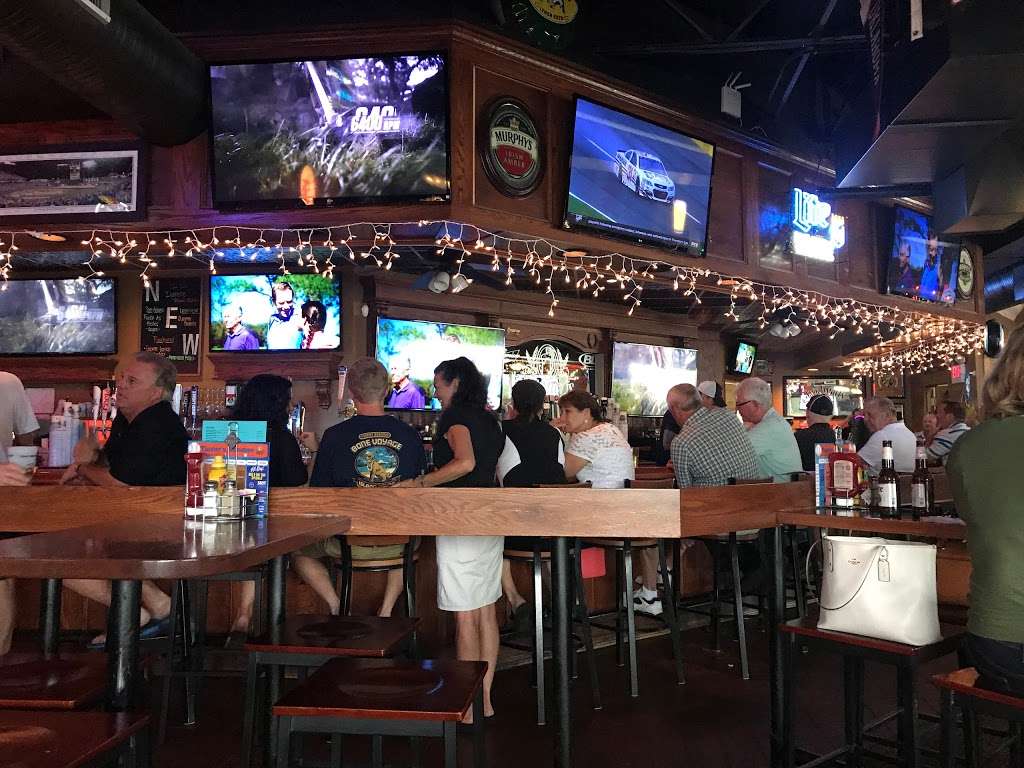 Tanners Bar & Grill- Shawnee | 22374 W 66th St, Shawnee, KS 66226 | Phone: (913) 745-8100