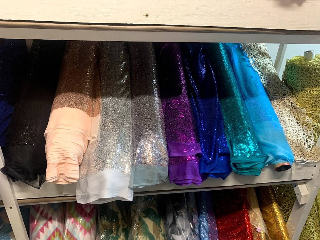 Dilians Fabric & Sewing | 993 W Valley Blvd #116, Bloomington, CA 92316, USA | Phone: (909) 874-8768