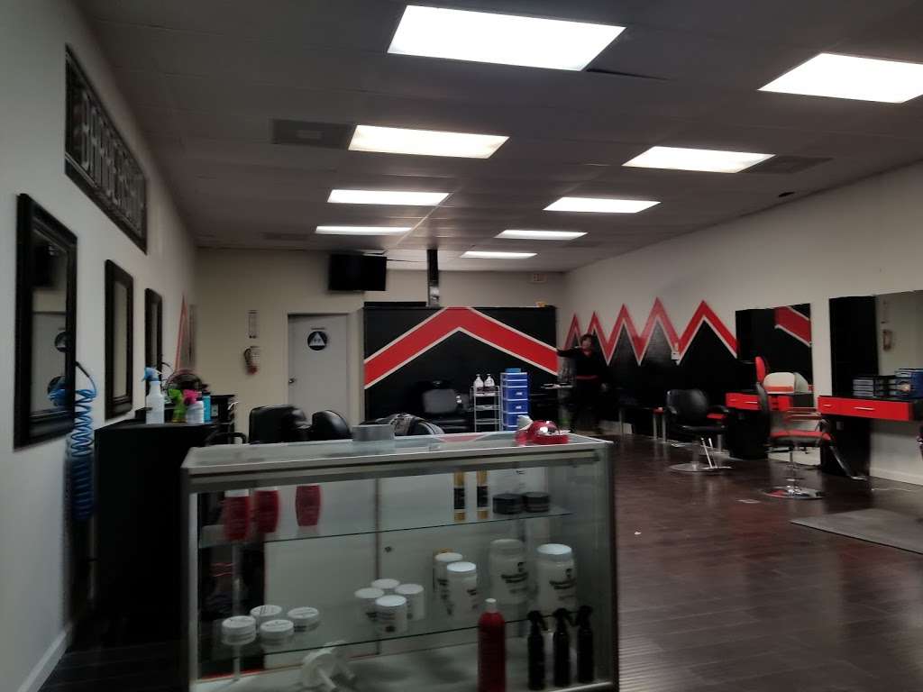 LILI HAIR SALON Y BARBER SHOP | 29616 Nuevo Rd, Nuevo, CA 92567, USA | Phone: (951) 472-1484