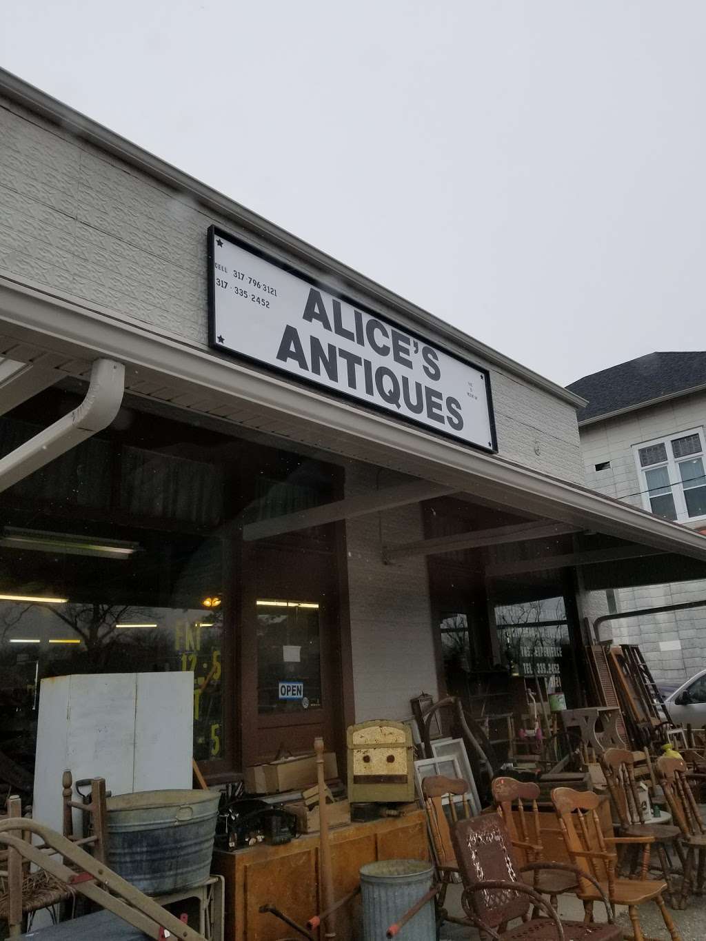 Alices Past To Present Antiques | 6300 W Broadway, McCordsville, IN 46055