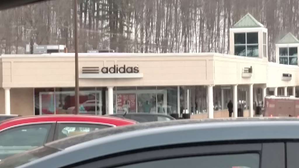 adidas Outlet | 1000 Premium Outlets Dr Suite D09, Tannersville, PA 18372 | Phone: (570) 629-0410