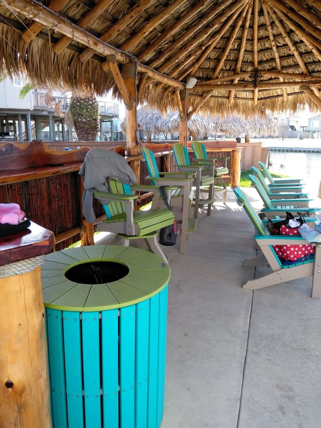 Bayside Breeze Vacation Rental | 4313 Karankawa Way, Jamaica Beach, TX 77554, USA | Phone: (979) 799-6970