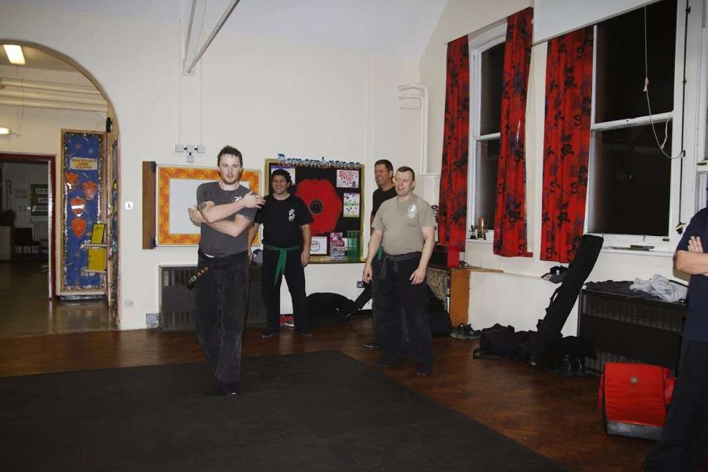 Bujinkan Sevenoaks Dojo | Dunton Green Primary School, London Road, Dunton Green, Dunton Green, Sevenoaks TN13 2UR, UK | Phone: 07890 592190