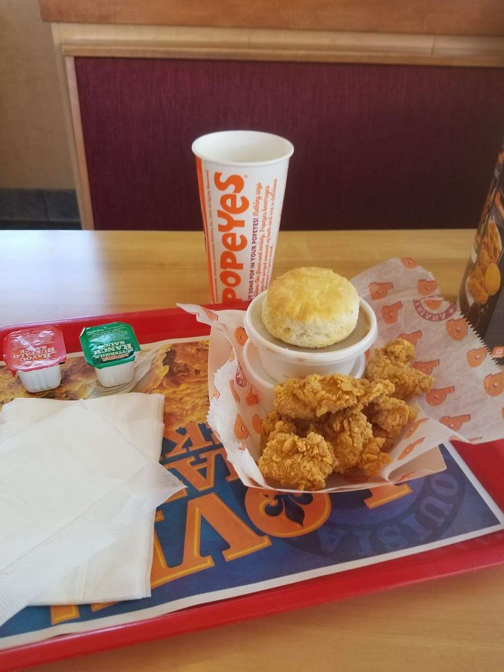 Popeyes Louisiana Kitchen | 2460 S Vineyard Ave, Ontario, CA 91761 | Phone: (909) 930-6622