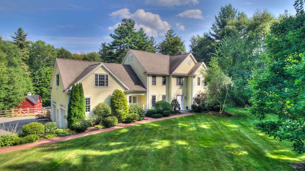 Custom Home Realty | 32 Hastings St #201, Mendon, MA 01756, USA | Phone: (508) 473-4777