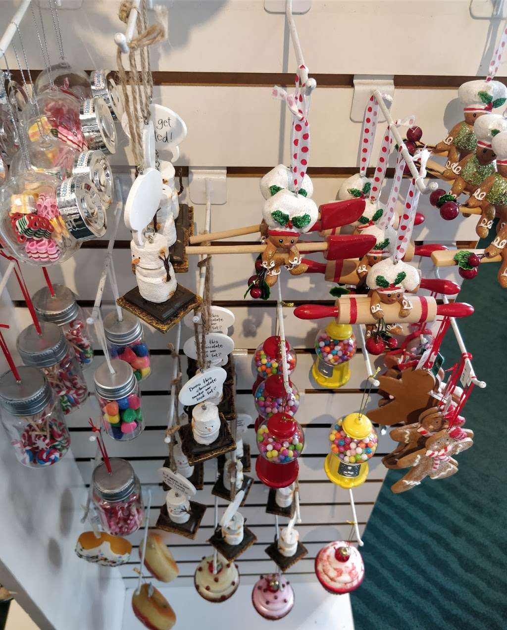 The Holiday Shoppe | 660 Bridgeway, Sausalito, CA 94965, USA | Phone: (415) 332-7432