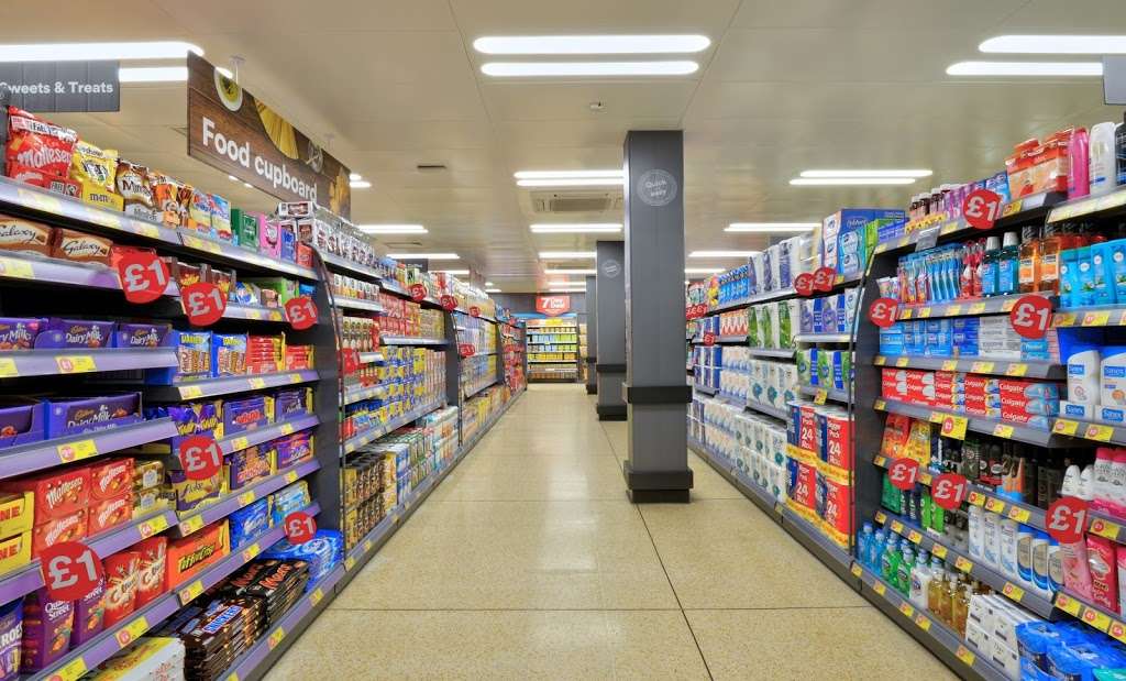 Iceland Foods | 34/35 Central Parade, New Addington, Croydon CR0 0JD, UK | Phone: 01689 800227