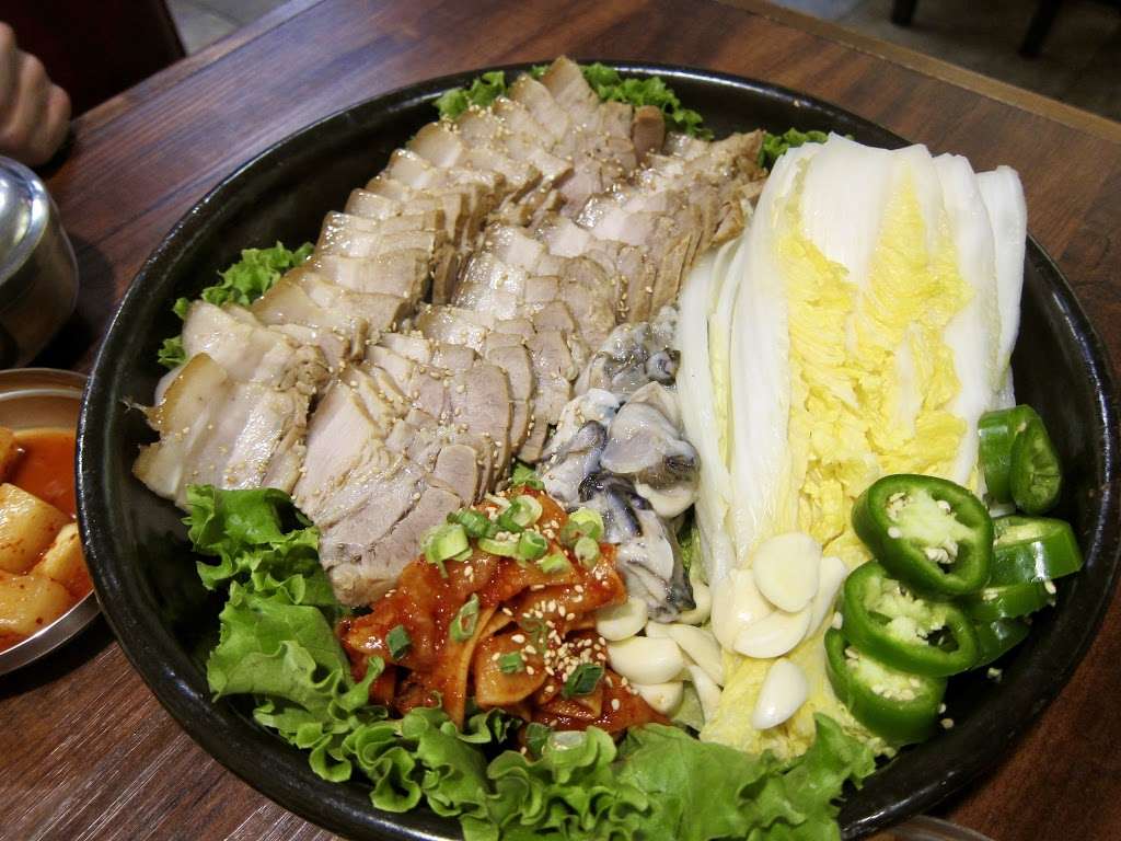 Samgeoli Korean Restaurant | 2051 N Euclid St, Fullerton, CA 92835, USA | Phone: (714) 773-1168