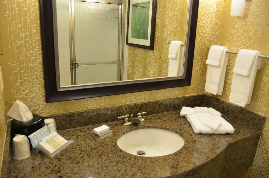 Hilton Garden Inn Charlotte/Mooresville | 159 Gateway Blvd, Mooresville, NC 28117 | Phone: (704) 663-6468