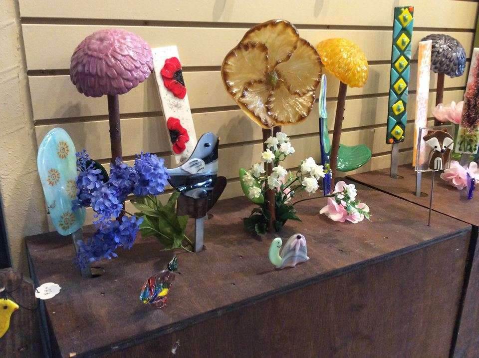 Cool Jewel Snaps / Glass Artist Deborah Mailhot | 11574 FM 1484 Rd, Conroe, TX 77303, USA | Phone: (832) 721-2381