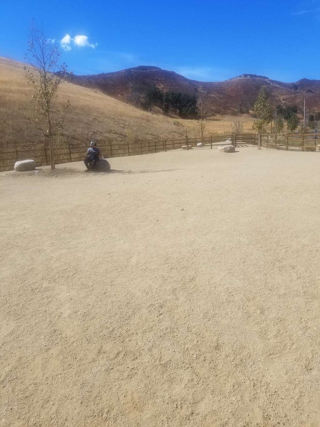 Dogwood Dog Park | Santa Clarita, CA 91321