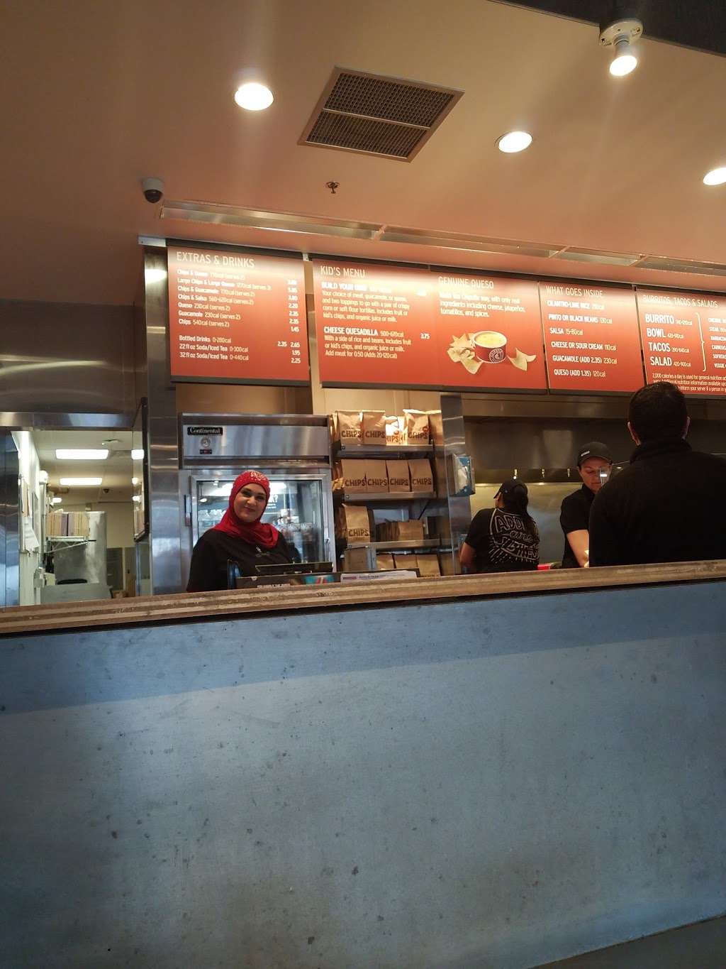 Chipotle Mexican Grill | 176 Providence Hwy, Dedham, MA 02026, USA | Phone: (781) 329-2332
