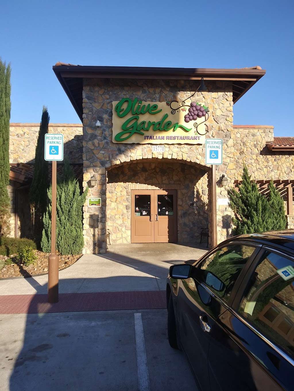 Olive Garden Italian Restaurant | 15770 North Fwy, Houston, TX 77090 | Phone: (281) 209-2777