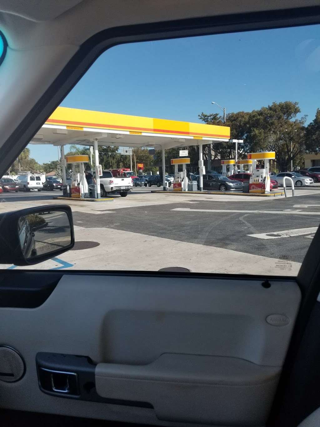 Shell - gas station  | Photo 7 of 10 | Address: Floridas Turnpike MM 64/65, Pompano Beach, FL 33064, USA | Phone: (954) 978-8714