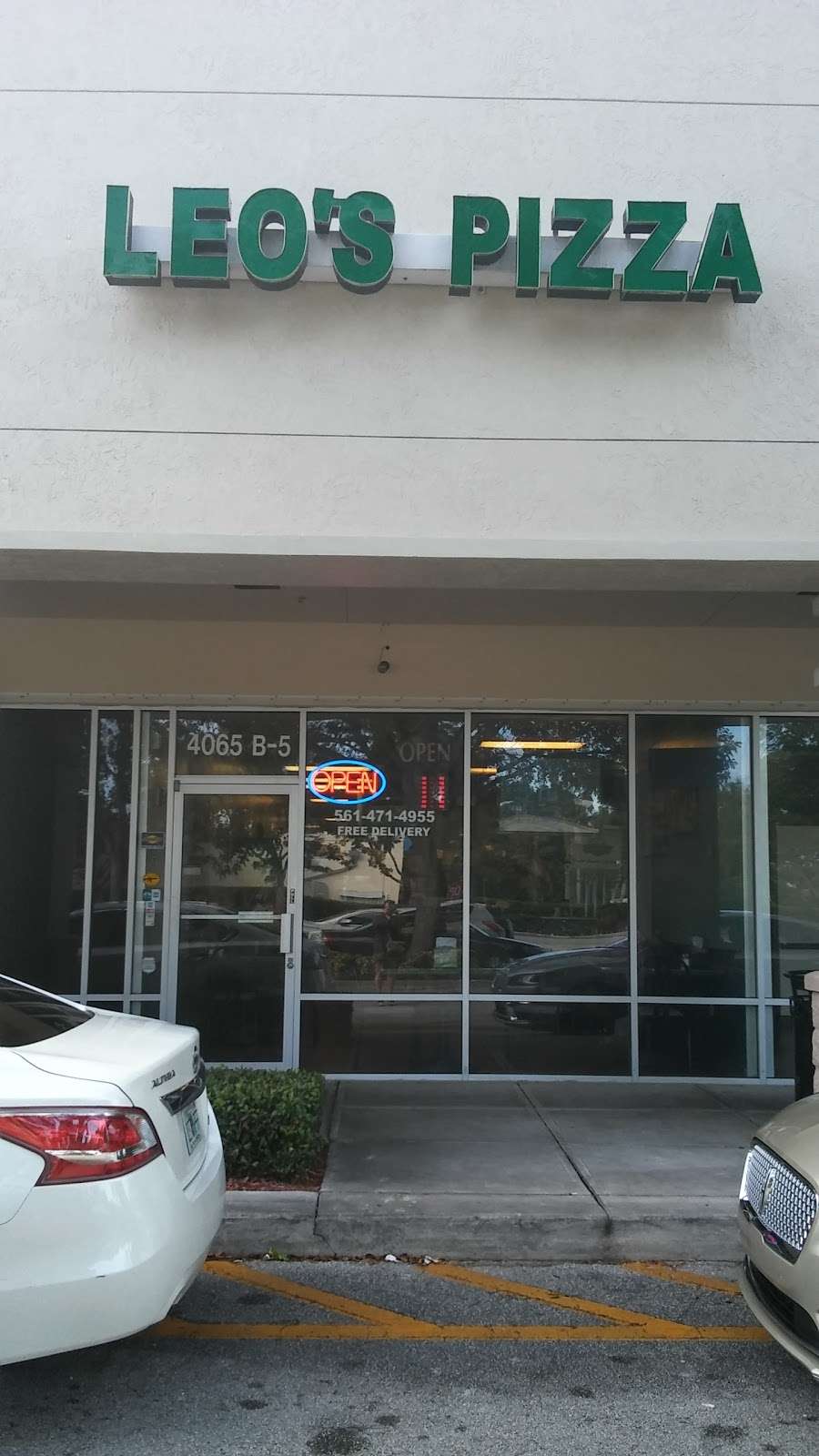 Leos Pizza | 4065 Haverhill Rd, West Palm Beach, FL 33417, USA | Phone: (561) 471-4955