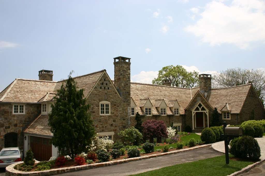 Gold Coast Roofing LLC | 34 Hollow Tree Rd, Norwalk, CT 06854, USA | Phone: (203) 984-0634