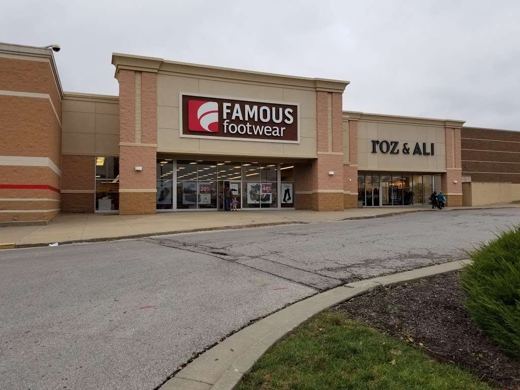 Famous Footwear | 8572 N Evanston Ave, Kansas City, MO 64157, USA | Phone: (816) 792-1956