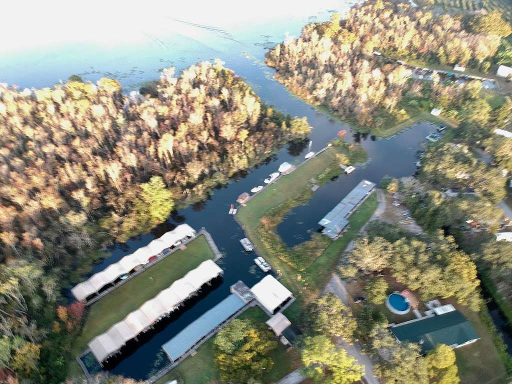 Banana Cove Marina | 28725 FL-19, Tavares, FL 32778, USA | Phone: (352) 343-7951
