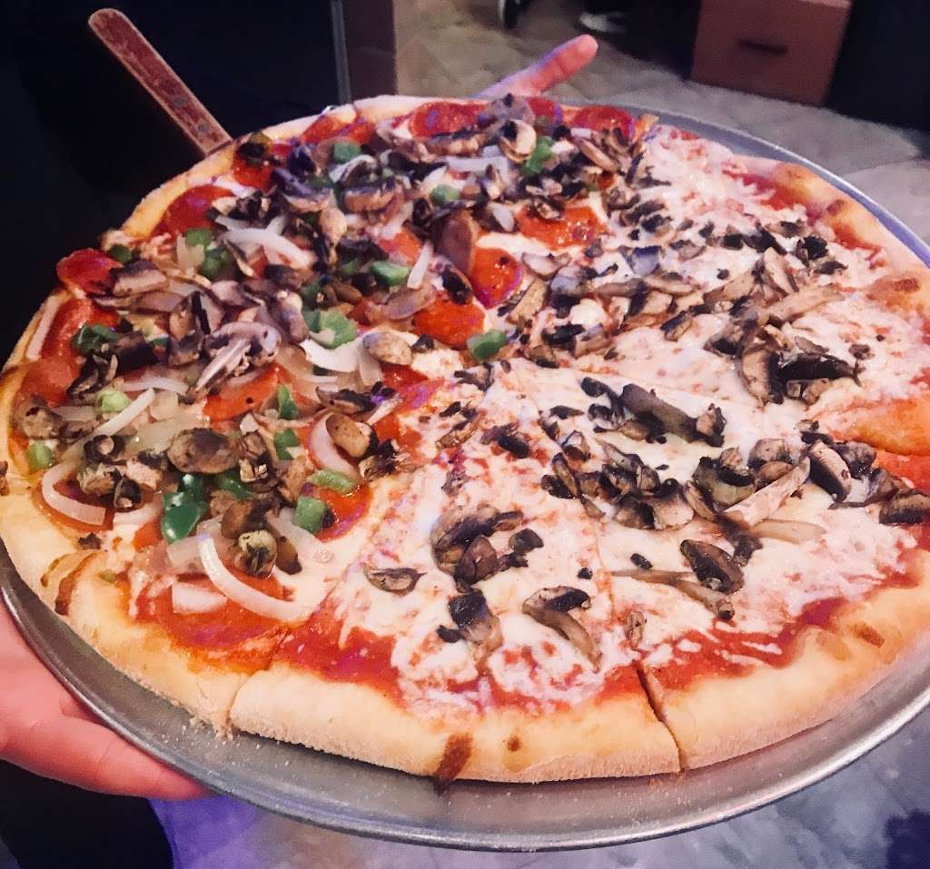 Annas Italian Restaurant | 150 Old Fair Grounds Way, Kilmarnock, VA 22482, USA | Phone: (804) 435-8960