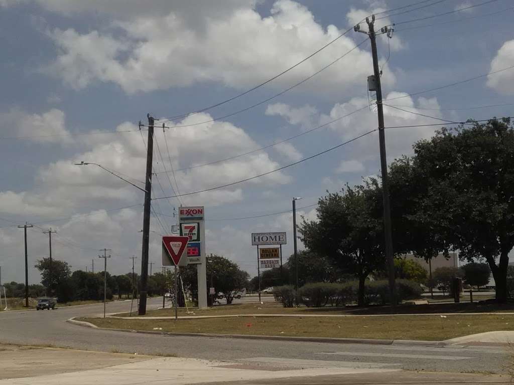 Exxon | 7050 I-35 Frontage Rd, San Antonio, TX 78218, USA | Phone: (210) 651-1830