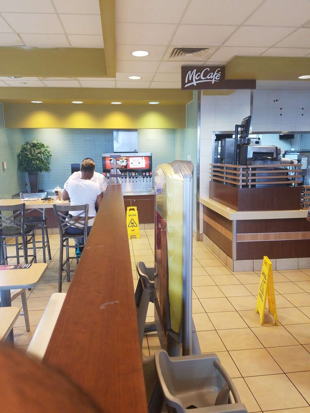 McDonalds | 100 E Crosstimbers St, Houston, TX 77022, USA | Phone: (713) 742-8868