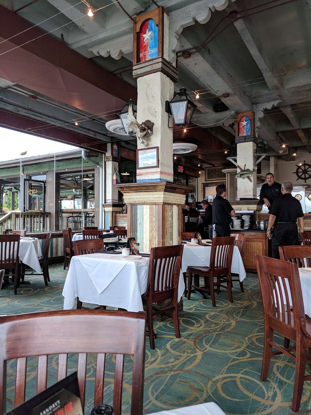 Landrys Seafood House | Boardwalk #1, Kemah, TX 77565, USA | Phone: (281) 334-2513