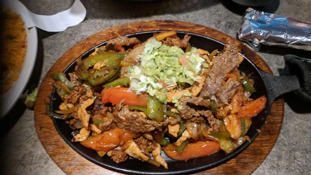 El Salto Mexican Restaurant | 6295 Ameriplex Dr, Portage, IN 46368, USA | Phone: (219) 734-6463