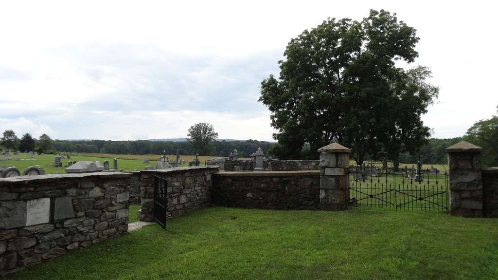 Ketoctin Cemetery | 16595 Ketoctin Church Rd, Purcellville, VA 20132, USA | Phone: (703) 209-9138