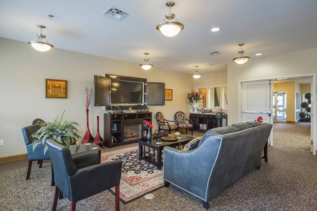 Parallel Senior Villas Apartments | 6246 Parallel Pkwy, Kansas City, KS 66102, USA | Phone: (913) 225-8772