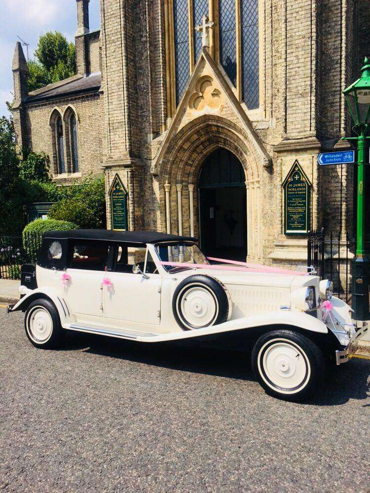 D&C Wedding Cars Ltd | 21 Abbots Rd, Edgware HA8 0QT, UK | Phone: 07757 585243