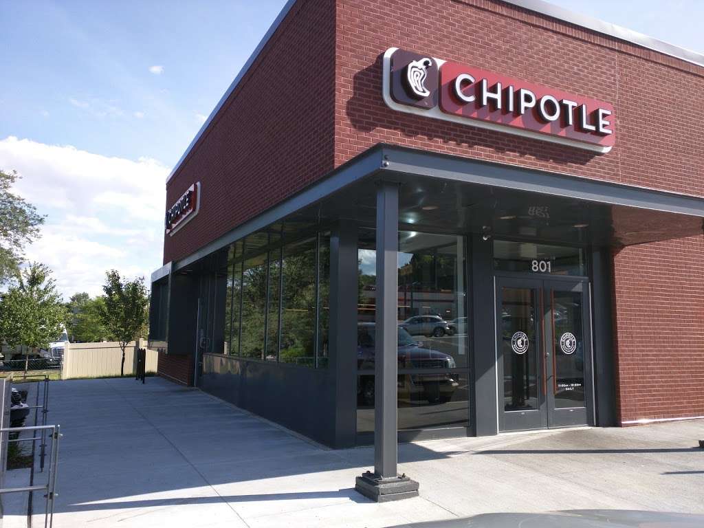Chipotle Mexican Grill | 801 Baltimore Pike, Springfield, PA 19064, USA | Phone: (484) 471-3255