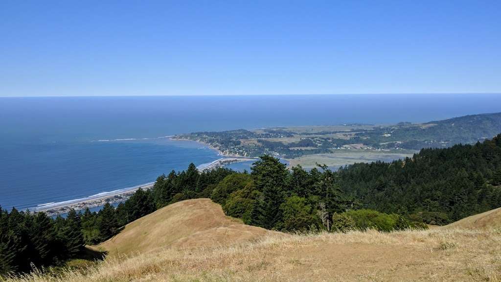 Parking For 6 Cars | Bolinas Fairfax Rd, Bolinas, CA 94924, USA