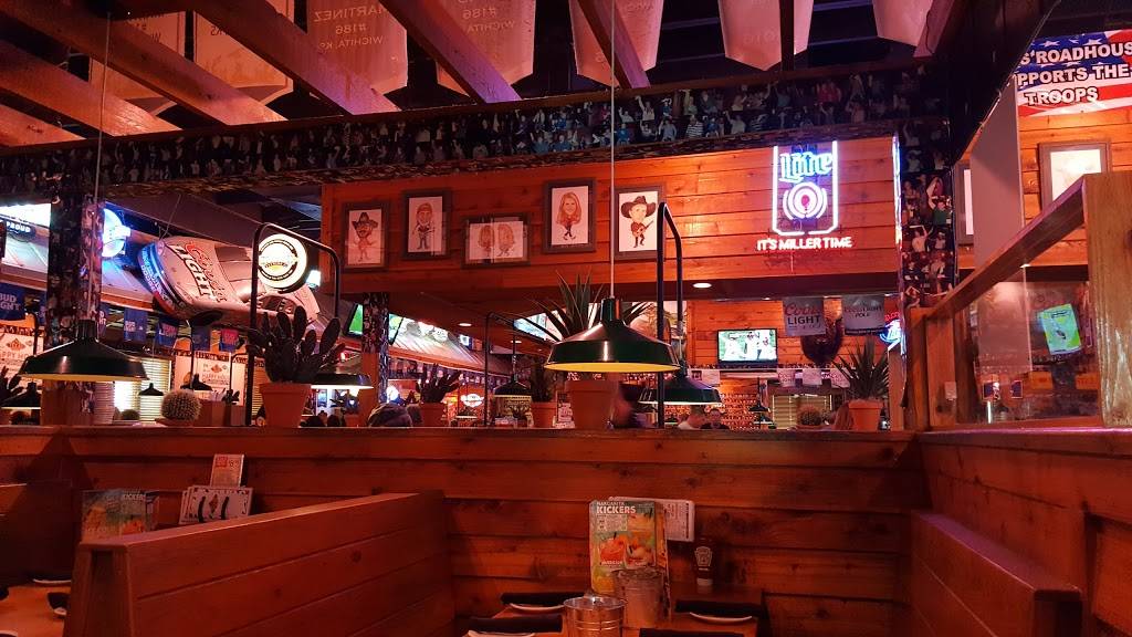 Texas Roadhouse | 6707 W Kellogg Dr, Wichita, KS 67209, USA | Phone: (316) 943-8722