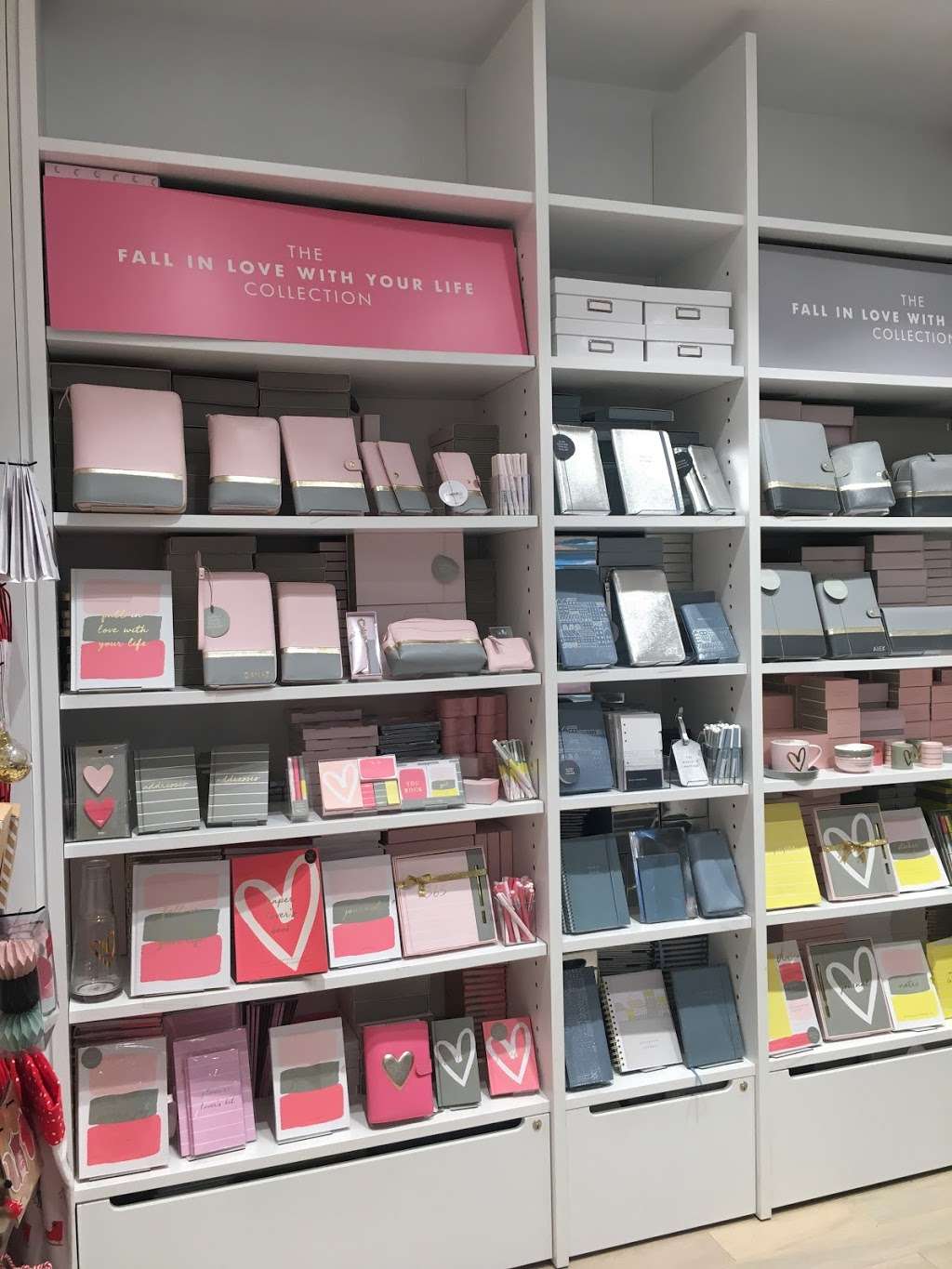 kikki.K St Pancras | 37a, St Pancras International, Euston Rd, Kings Cross, London N1C 4QP, UK | Phone: 020 7278 5055