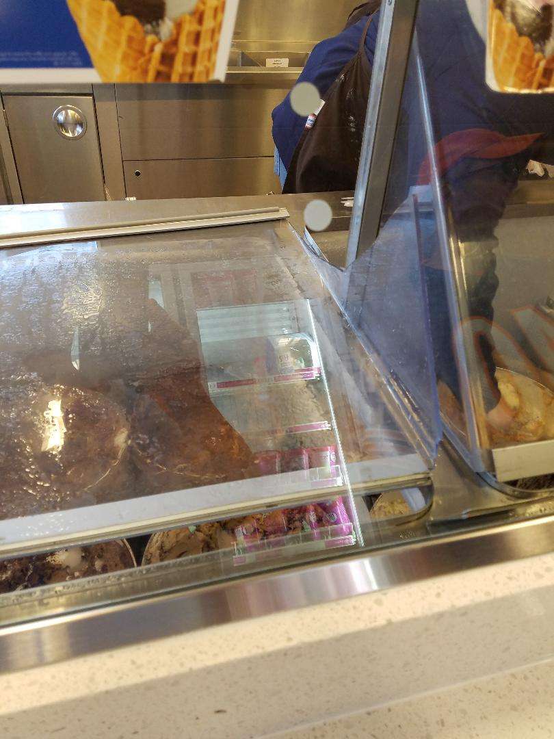 Baskin-Robbins | 722 IL-83, Mundelein, IL 60060 | Phone: (847) 566-6500