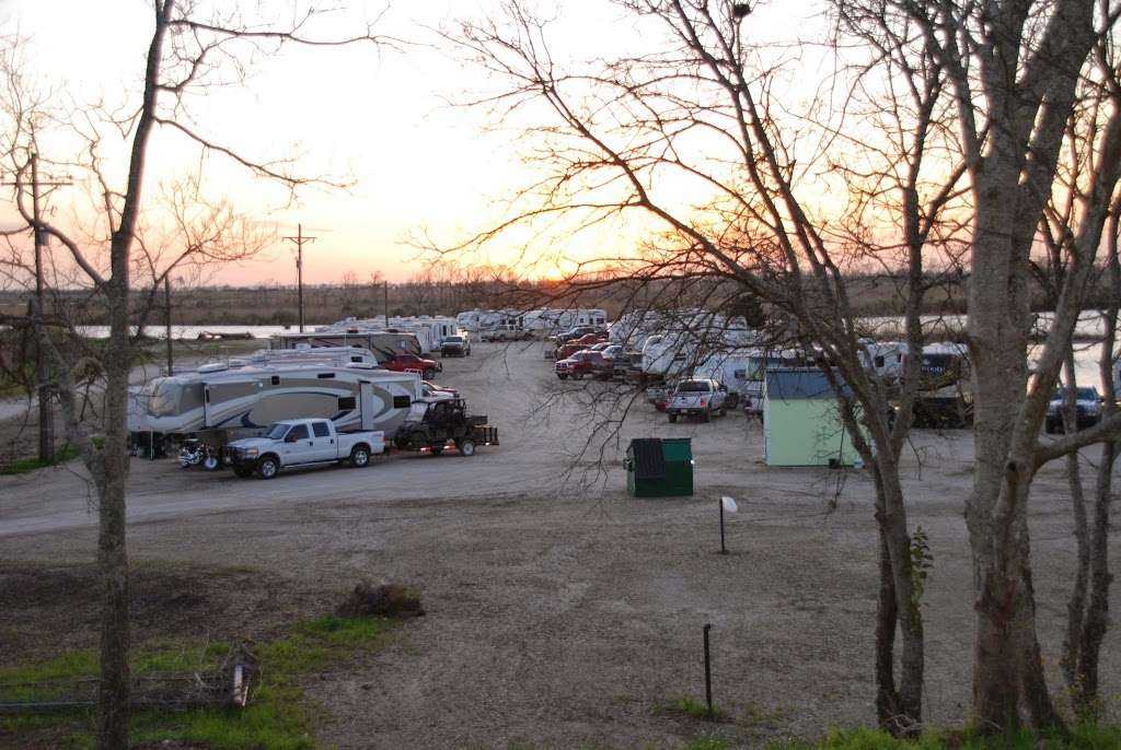 Alligator Alley RV Park | 240 Bolivar Ave, Anahuac, TX 77514, USA | Phone: (409) 277-0015