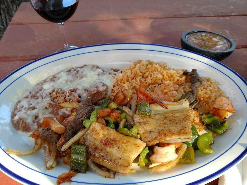 La Lena Mexican Restaurant | 16236 Pine Valley Ln, Frazier Park, CA 93222 | Phone: (661) 242-2327