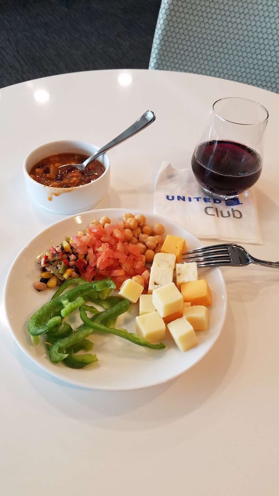 United Club - Terminal B | 9736 Orlando International Airport Tram, Orlando, FL 32827, USA | Phone: (859) 414-1489